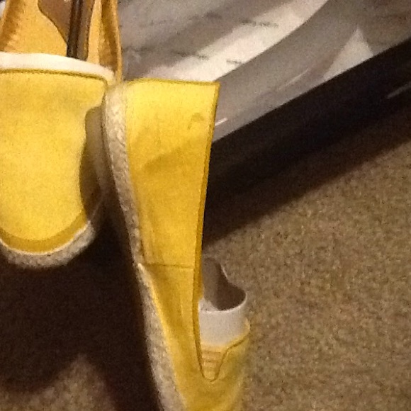 Shoes - Picture 2 of 5